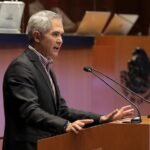 Senado pide a Sheinbaum retirar a fumadores de mariguana