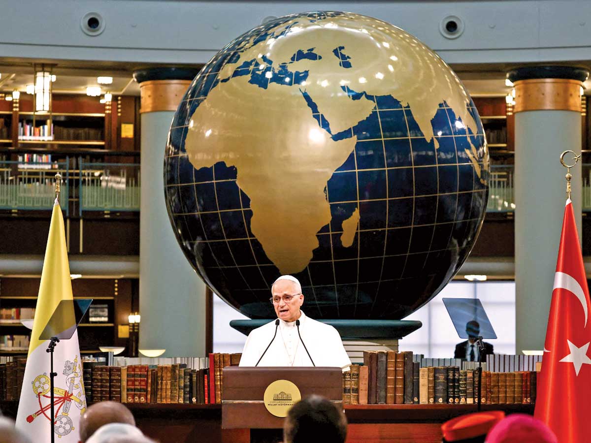 La Misión Inminente: El Papa Lleva su Mensaje de Unidad y Esperanza a un Mundo que Busca Responder al Desafío de la Humanidad.